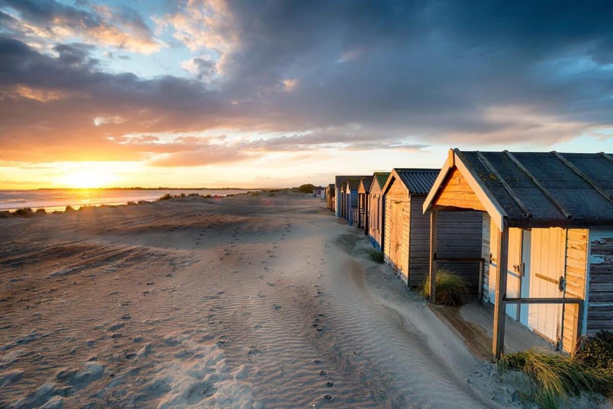Sunny & Modern Near The Beach & Village W Parking East Wittering Exterior foto